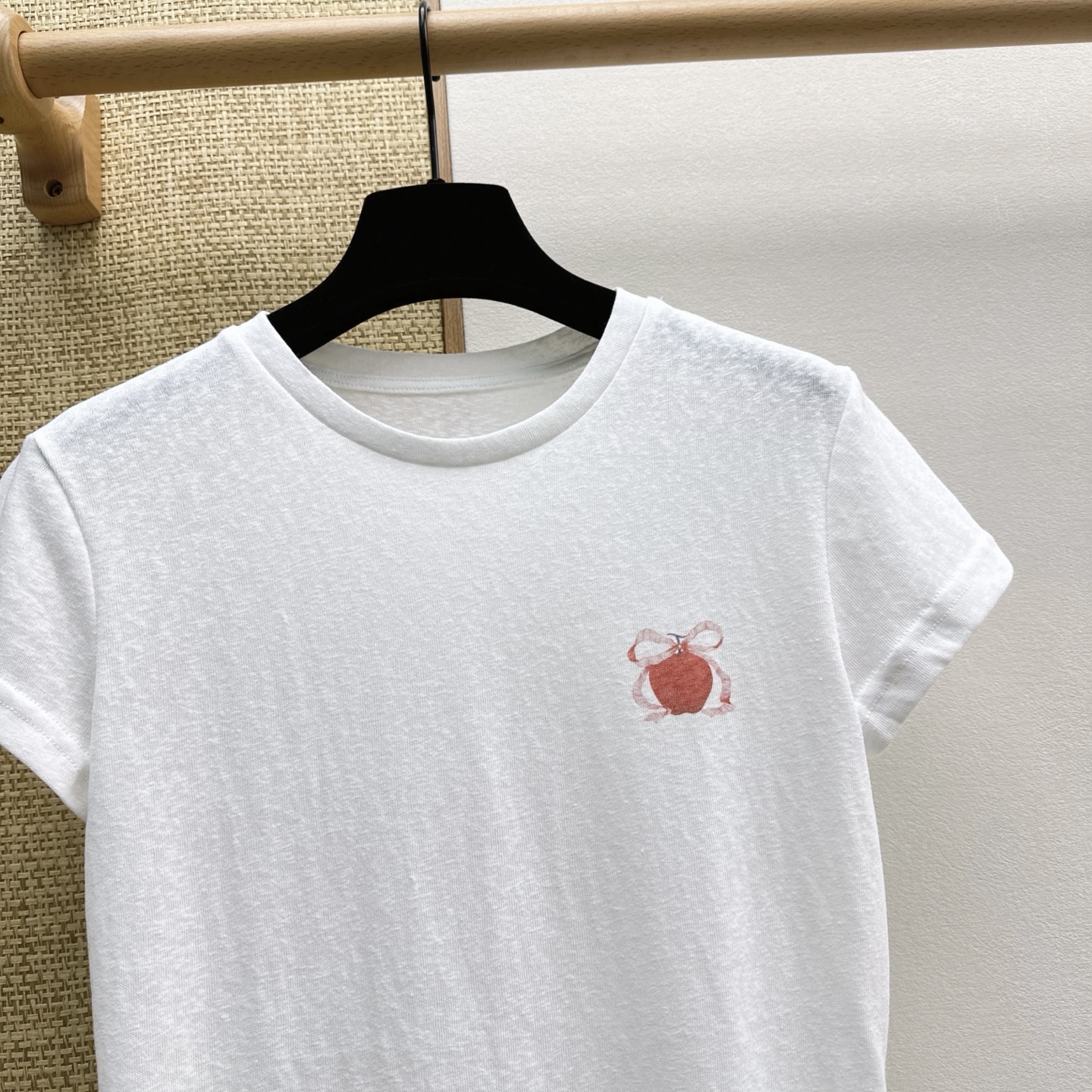 Women's short sleeves